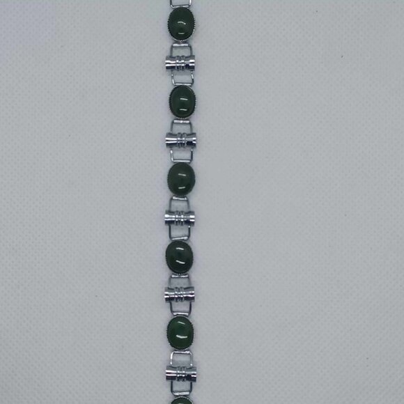 x6 Cabochon-Cut BC Nephrite Jade Bracelet - Picture 2 of 2
